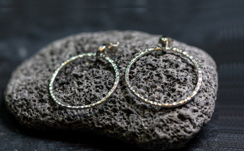 Carran Hoop Earrings – Sterling Silver – Lynsey de Burca