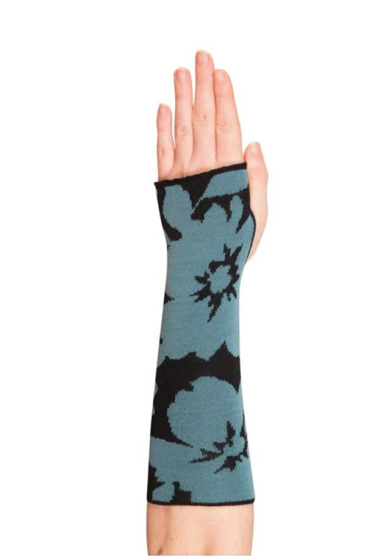 Silhouette Wristwarmers - Nighttime - McKernan