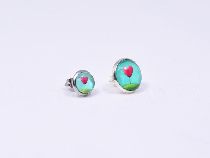 Small Stud and Stud Earrings – Be Mine – Amélie Gagné - side