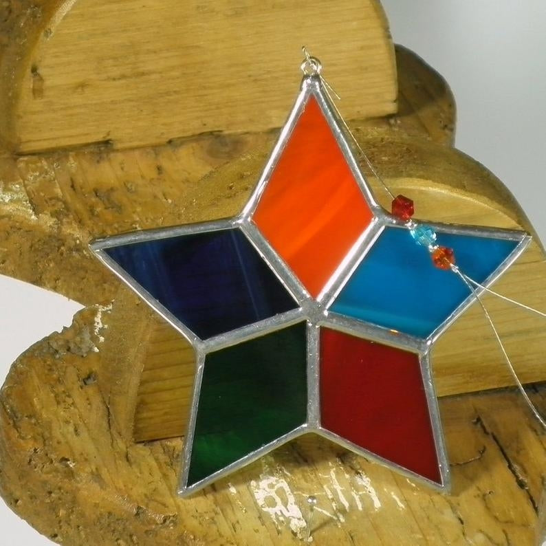 Rainbow Star - Stained Glass Suncatcher – Ard aLume